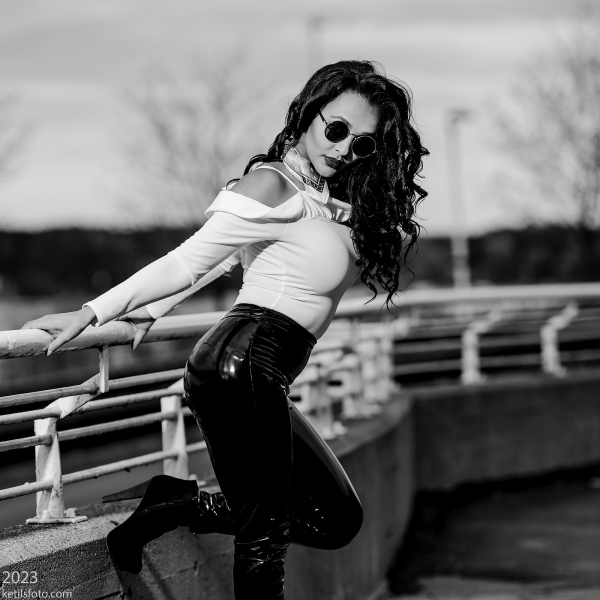 A186510-V4_bwf